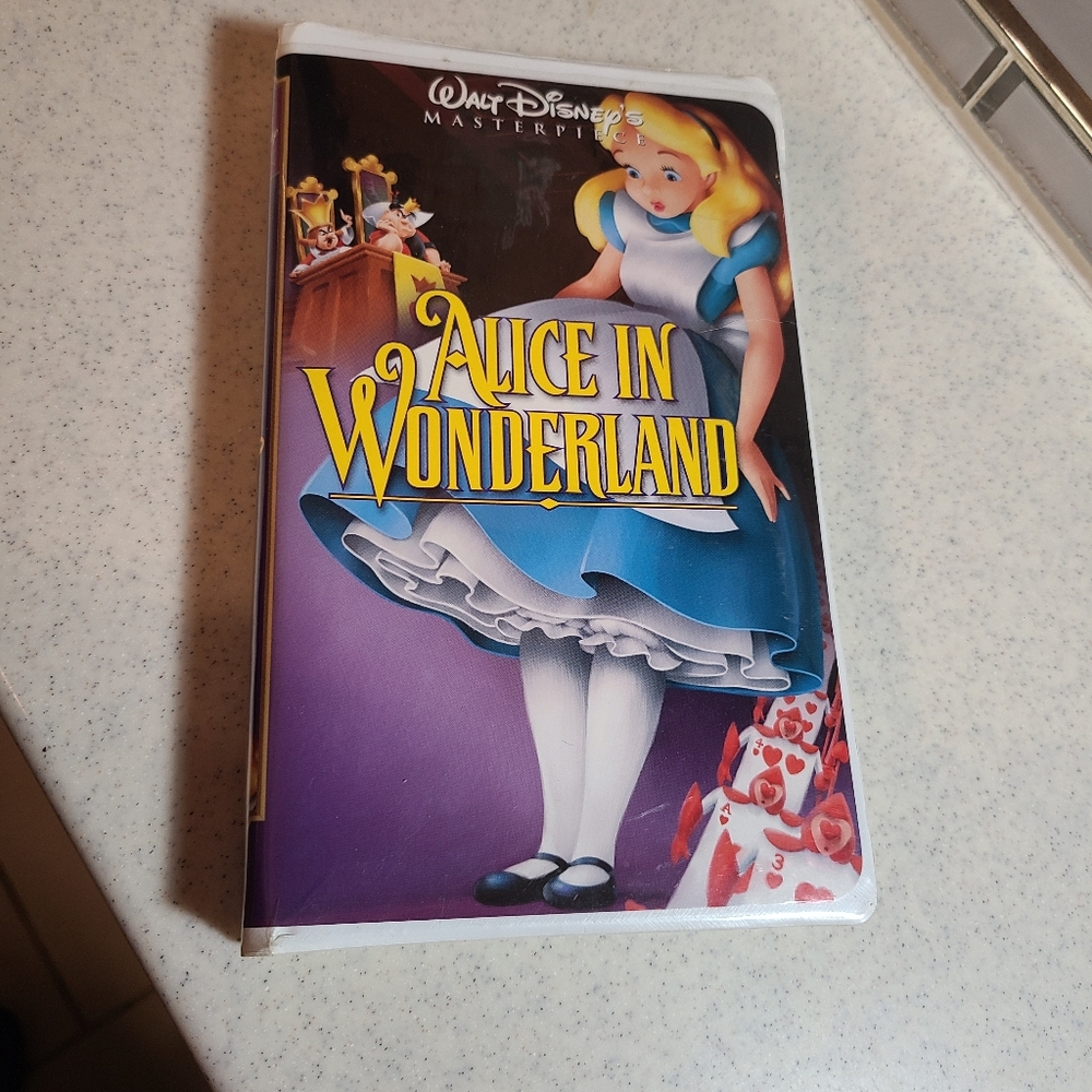 Disney Alice in Wonderland VHS